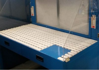 Porte etau table aspirante speciale piece aeronautique aspiration poussiere aluminium composite